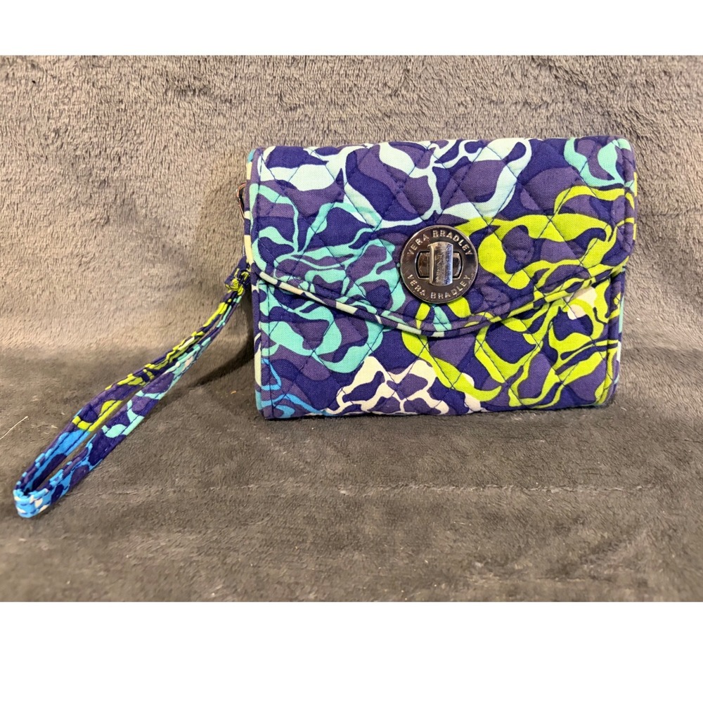 Vera Bradley Turnlock Wallet Wristlet Purple Blue Floral Quilted Cotton